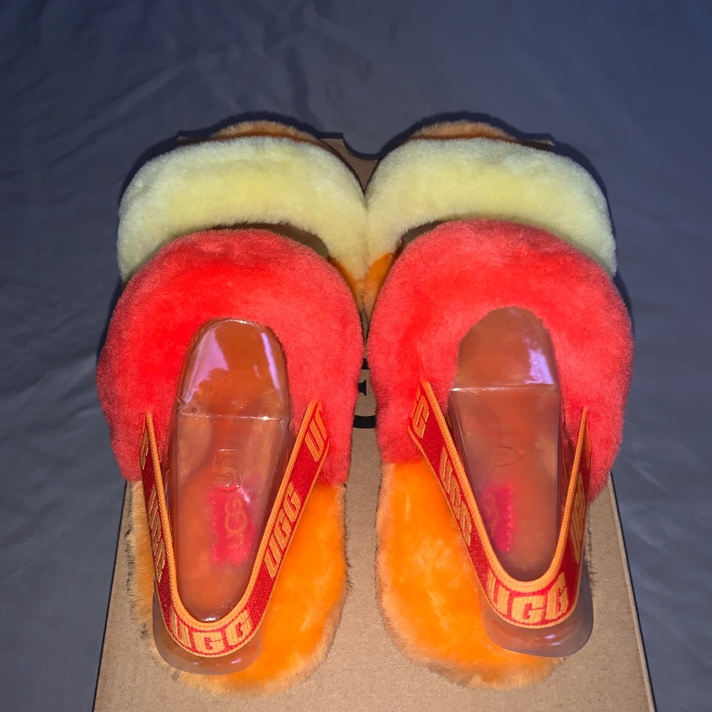 Kids ugg slides